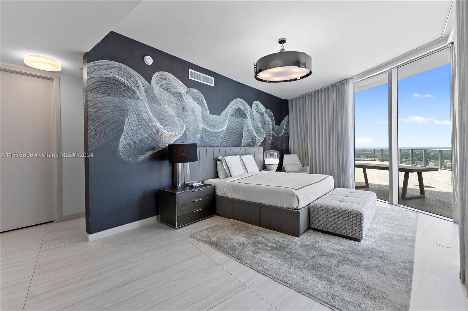 PARAMOUNT MIAMI WORLDCENT - Residential Lease