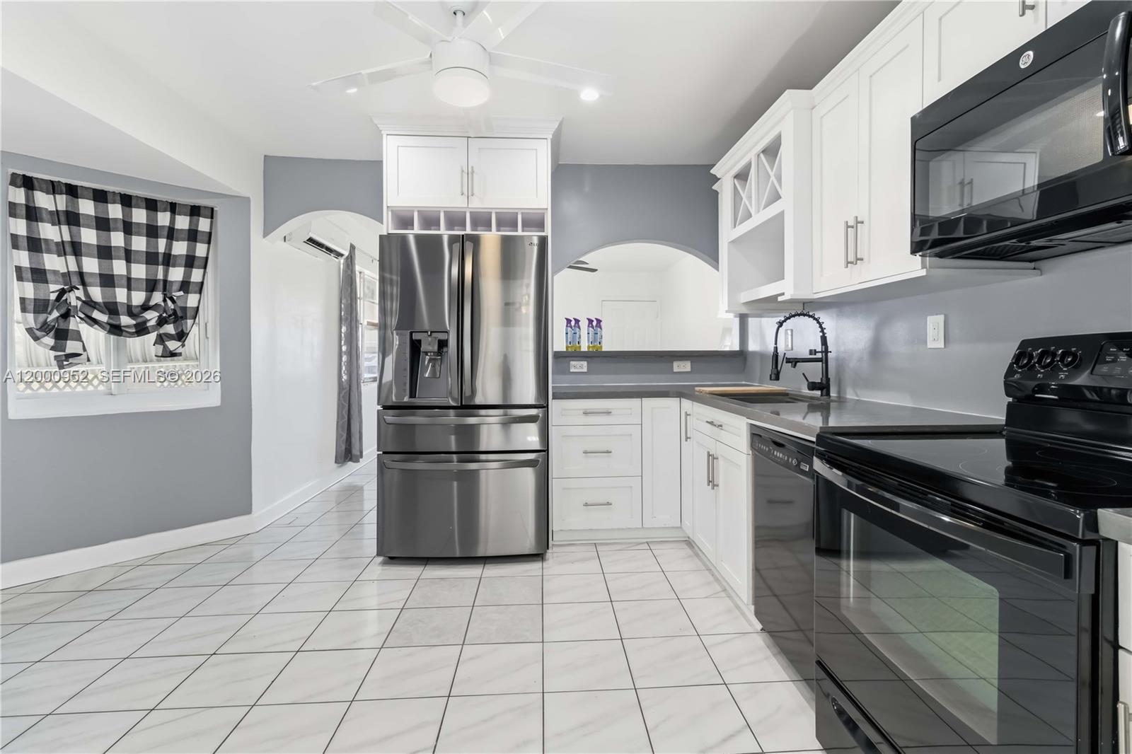 SOUTH HOLLYWOOD AMD PLAT - Residential