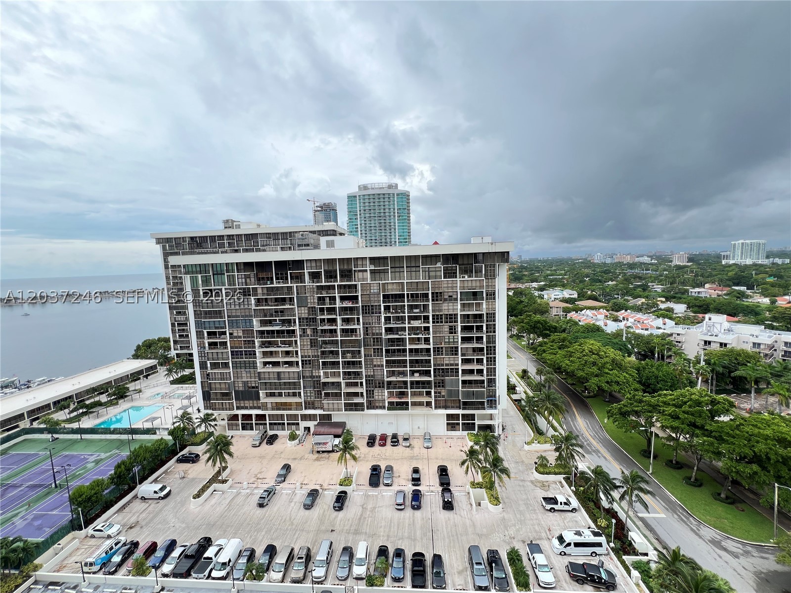 BRICKELL PLACE CONDO - Residential Lease