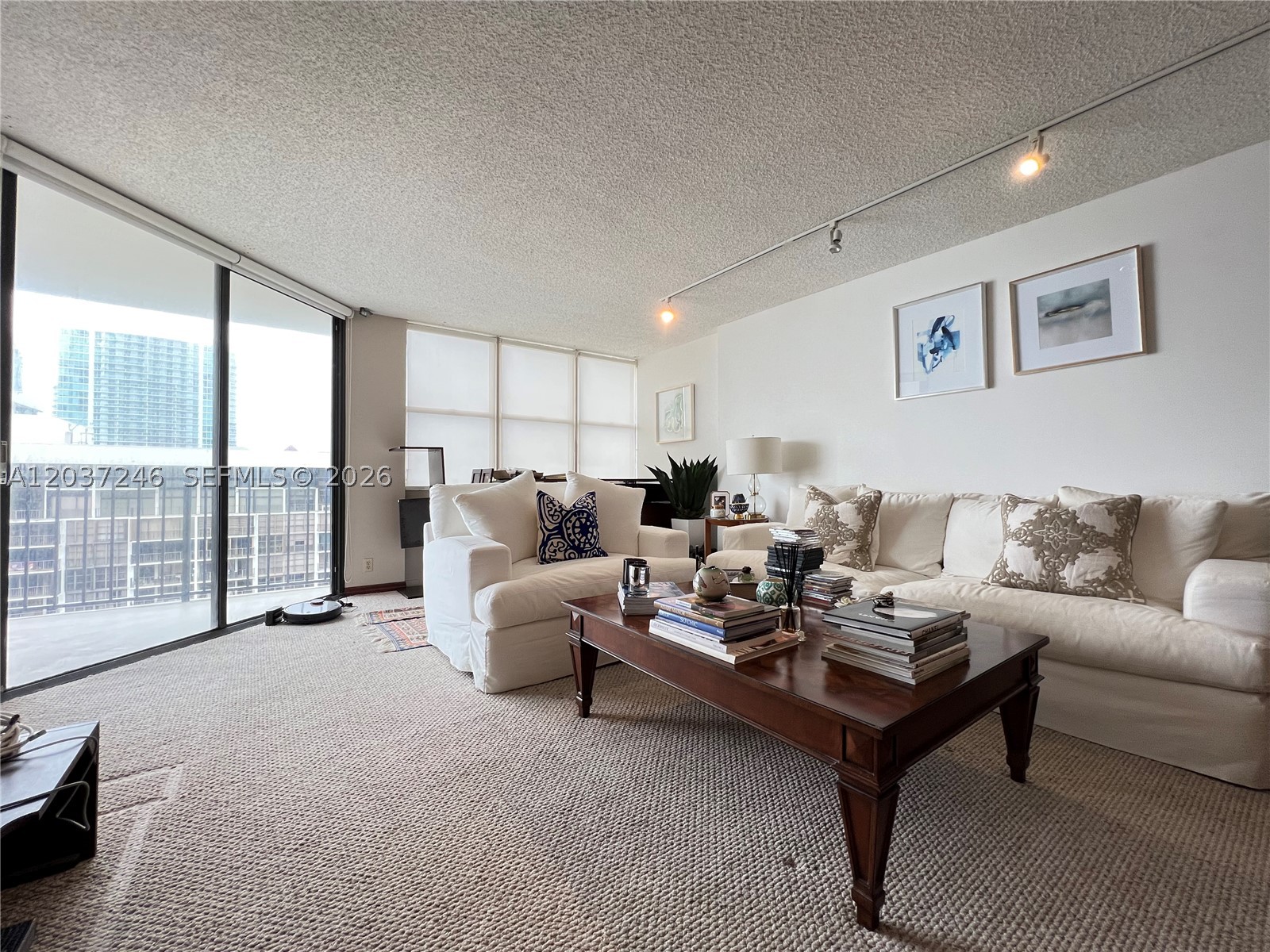 BRICKELL PLACE CONDO - Residential Lease