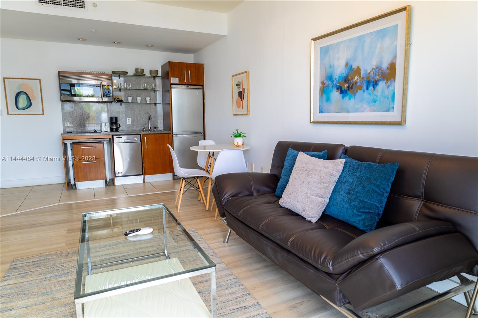 THE STRAND ON OCEAN DRIVE - Residential