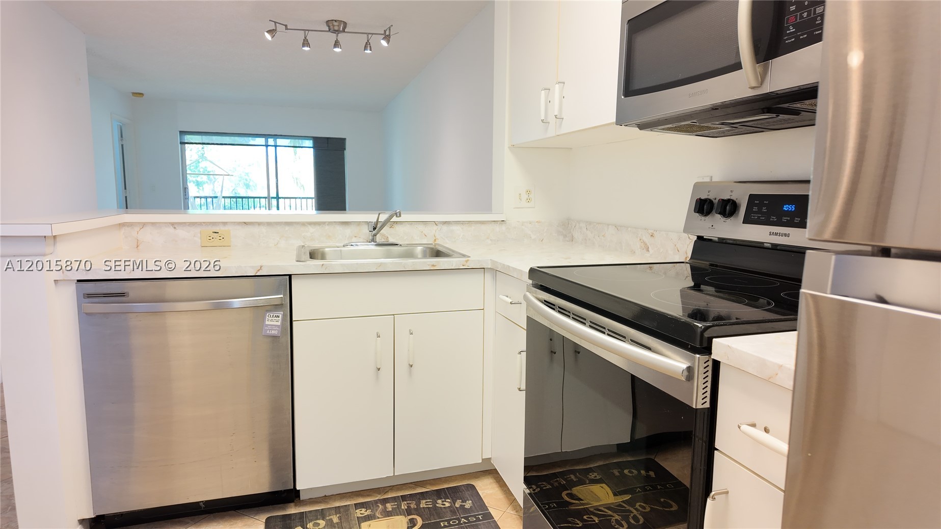 CYPRESS BEND CONDOMINIUM - Residential
