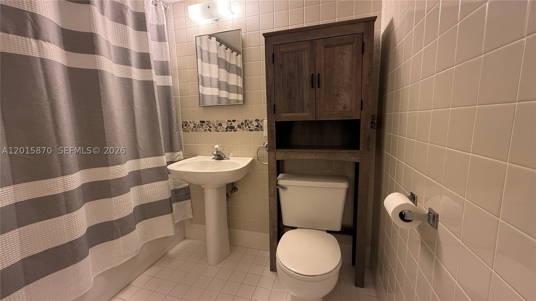 CYPRESS BEND CONDOMINIUM - Residential