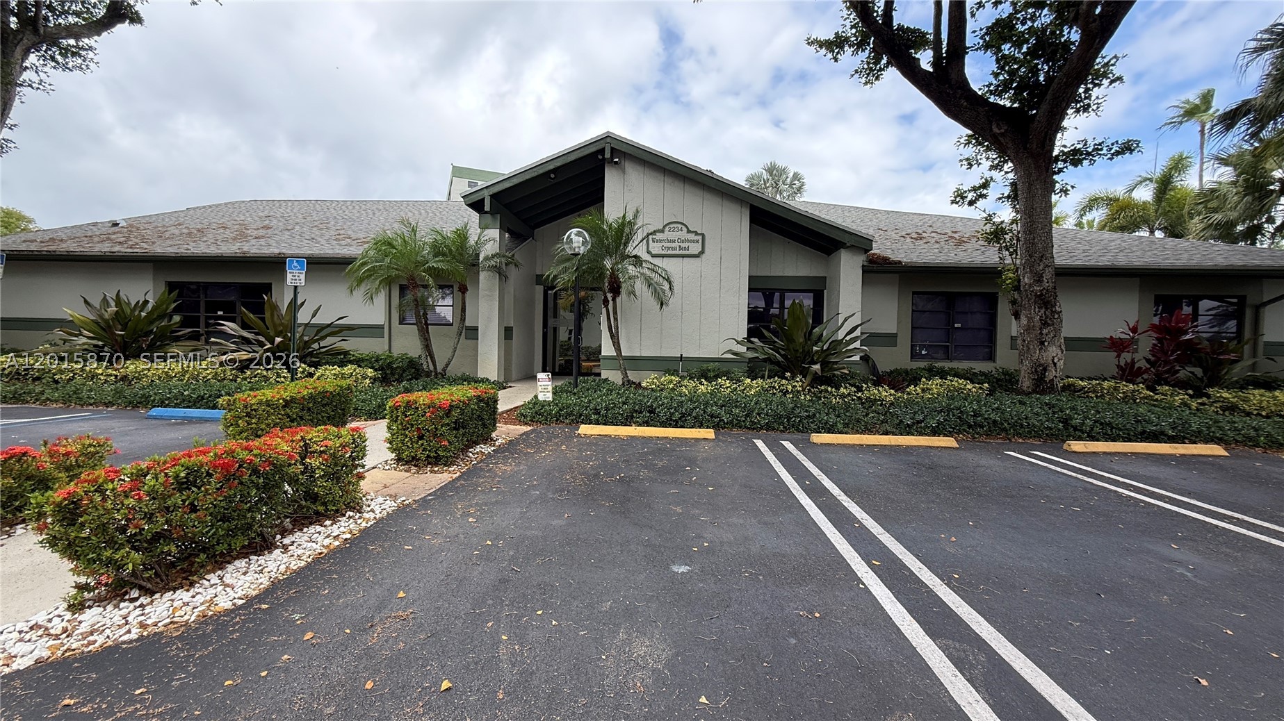CYPRESS BEND CONDOMINIUM - Residential