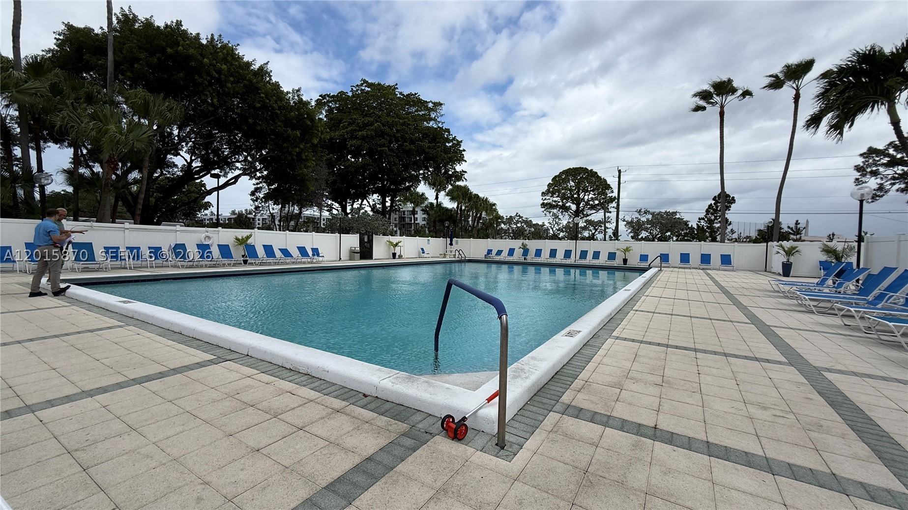 CYPRESS BEND CONDOMINIUM - Residential