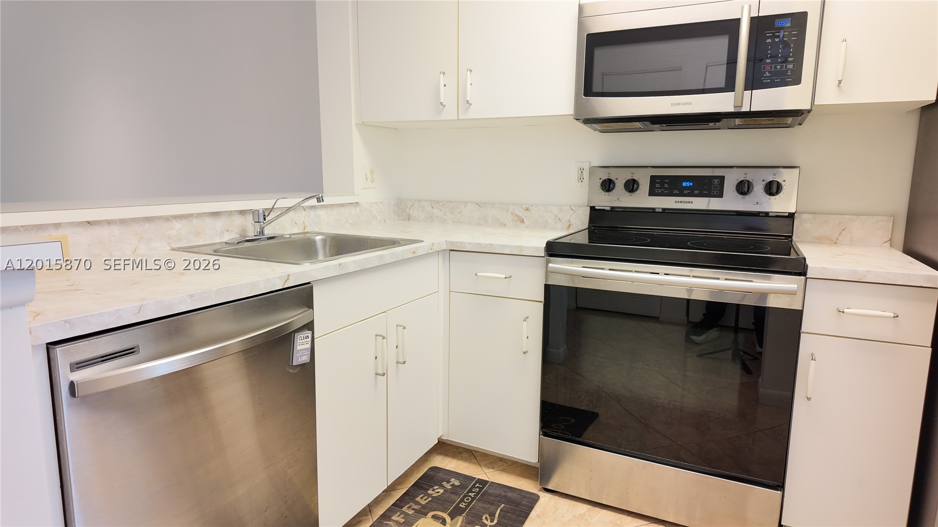CYPRESS BEND CONDOMINIUM - Residential