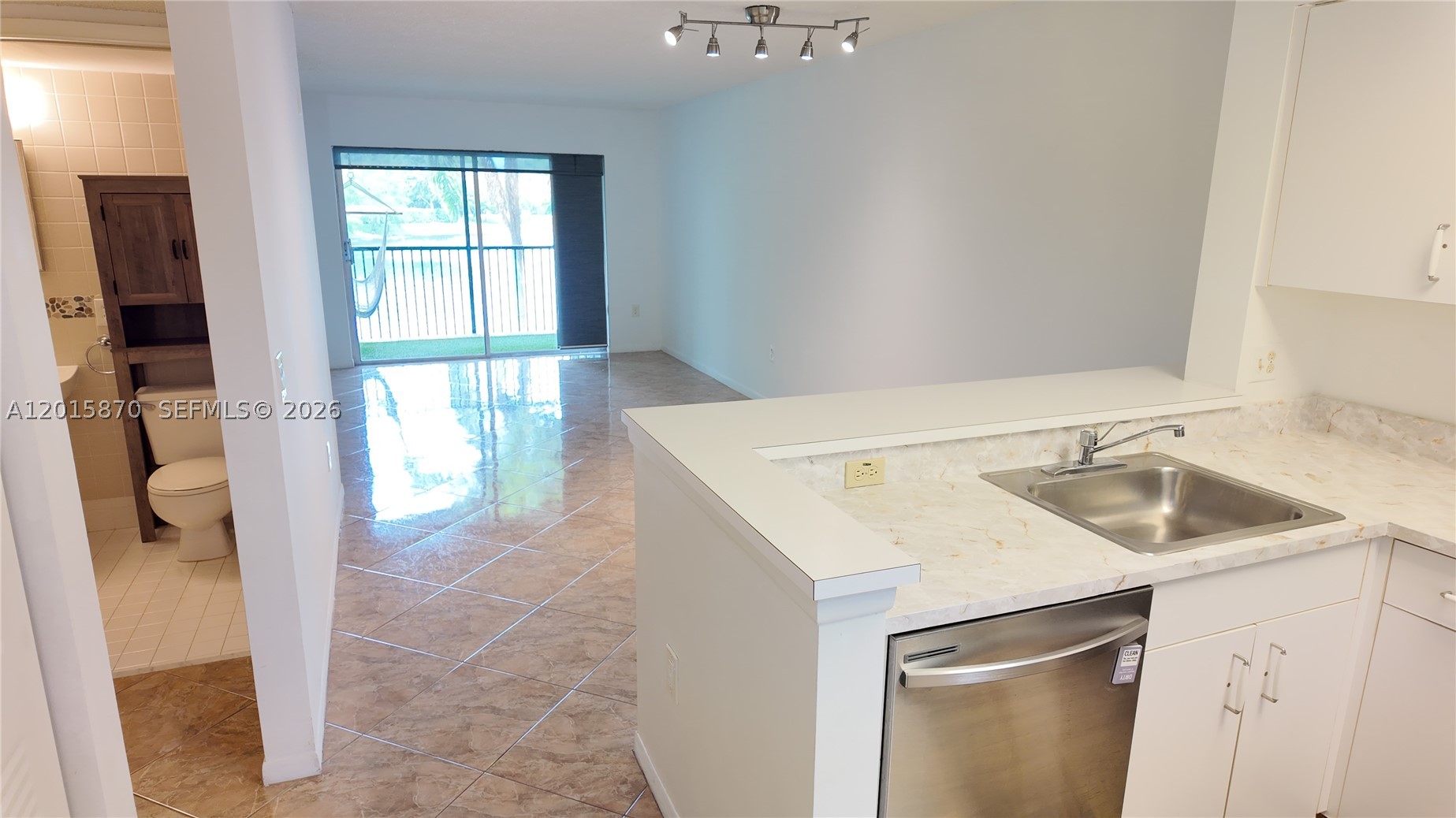 CYPRESS BEND CONDOMINIUM - Residential