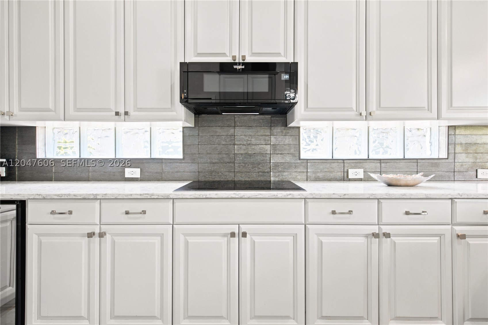 SUNSET LAKES PLAT ONE - Residential