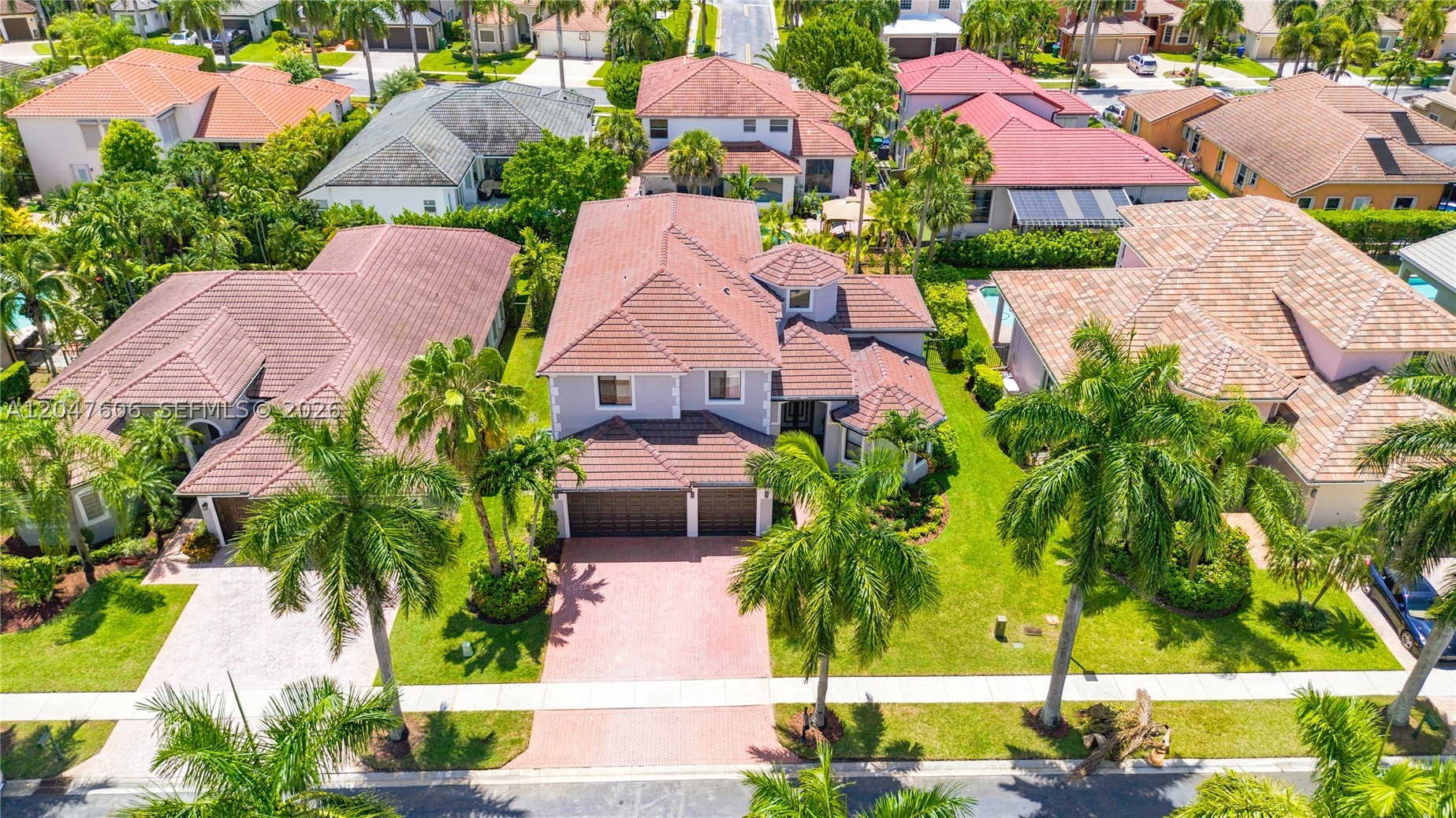 SUNSET LAKES PLAT ONE - Residential