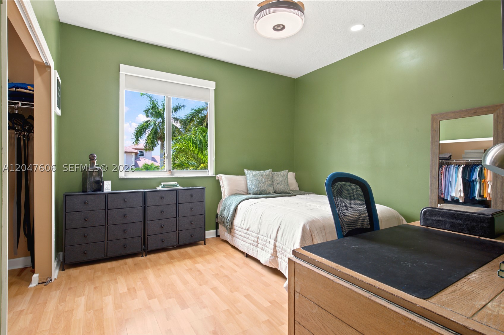 SUNSET LAKES PLAT ONE - Residential