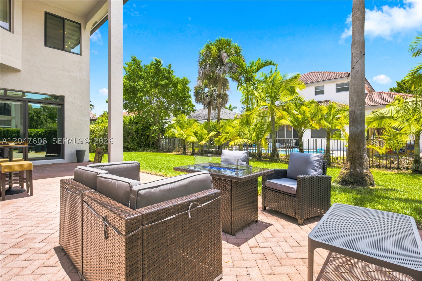 SUNSET LAKES PLAT ONE - Residential