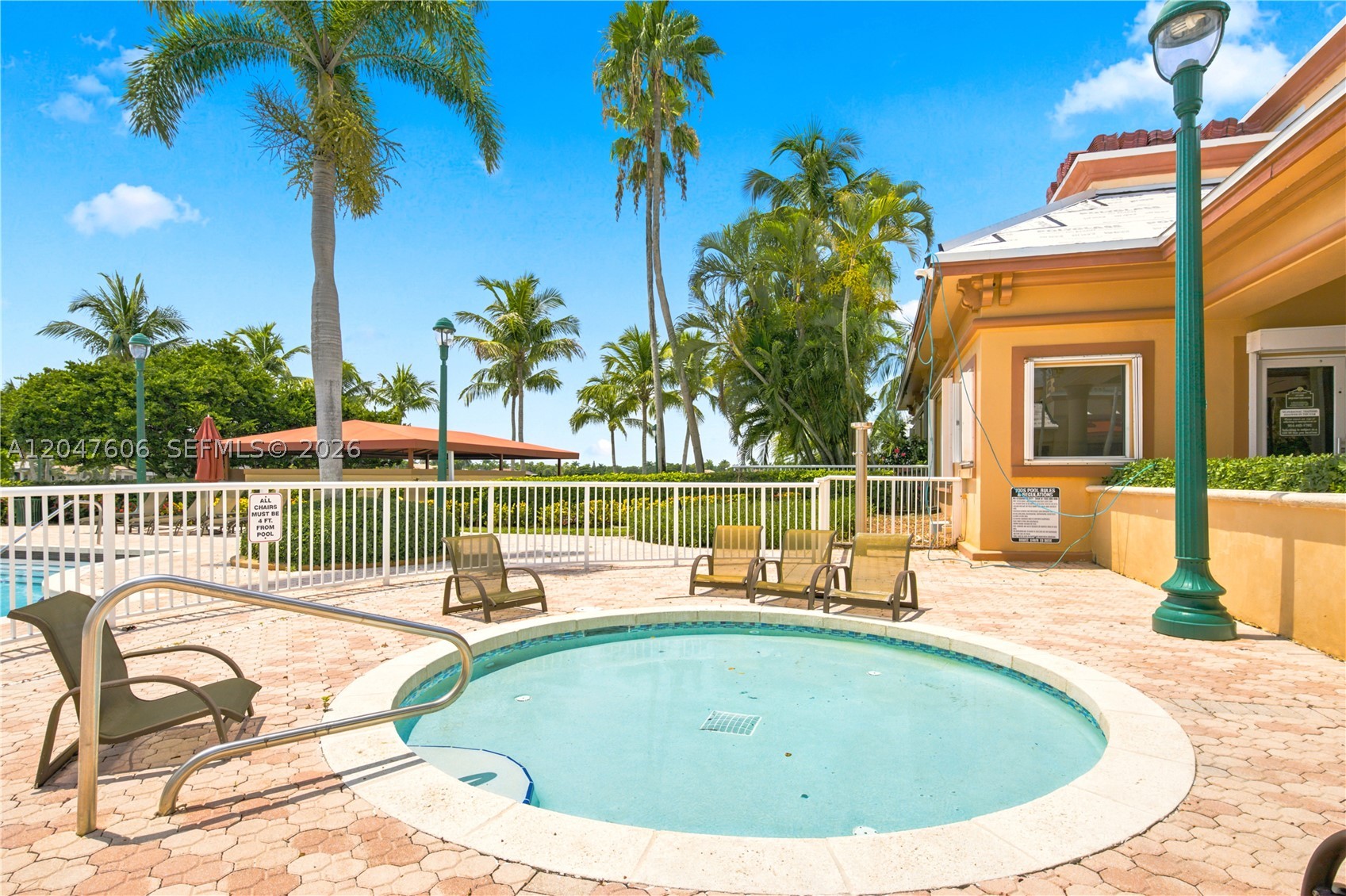 SUNSET LAKES PLAT ONE - Residential