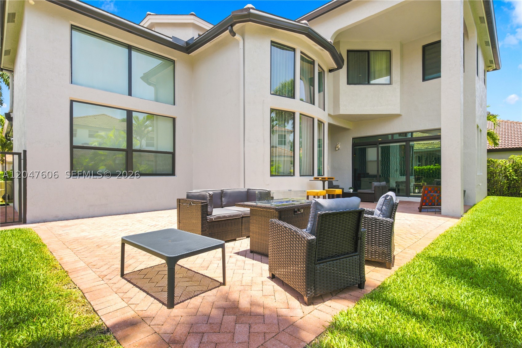 SUNSET LAKES PLAT ONE - Residential