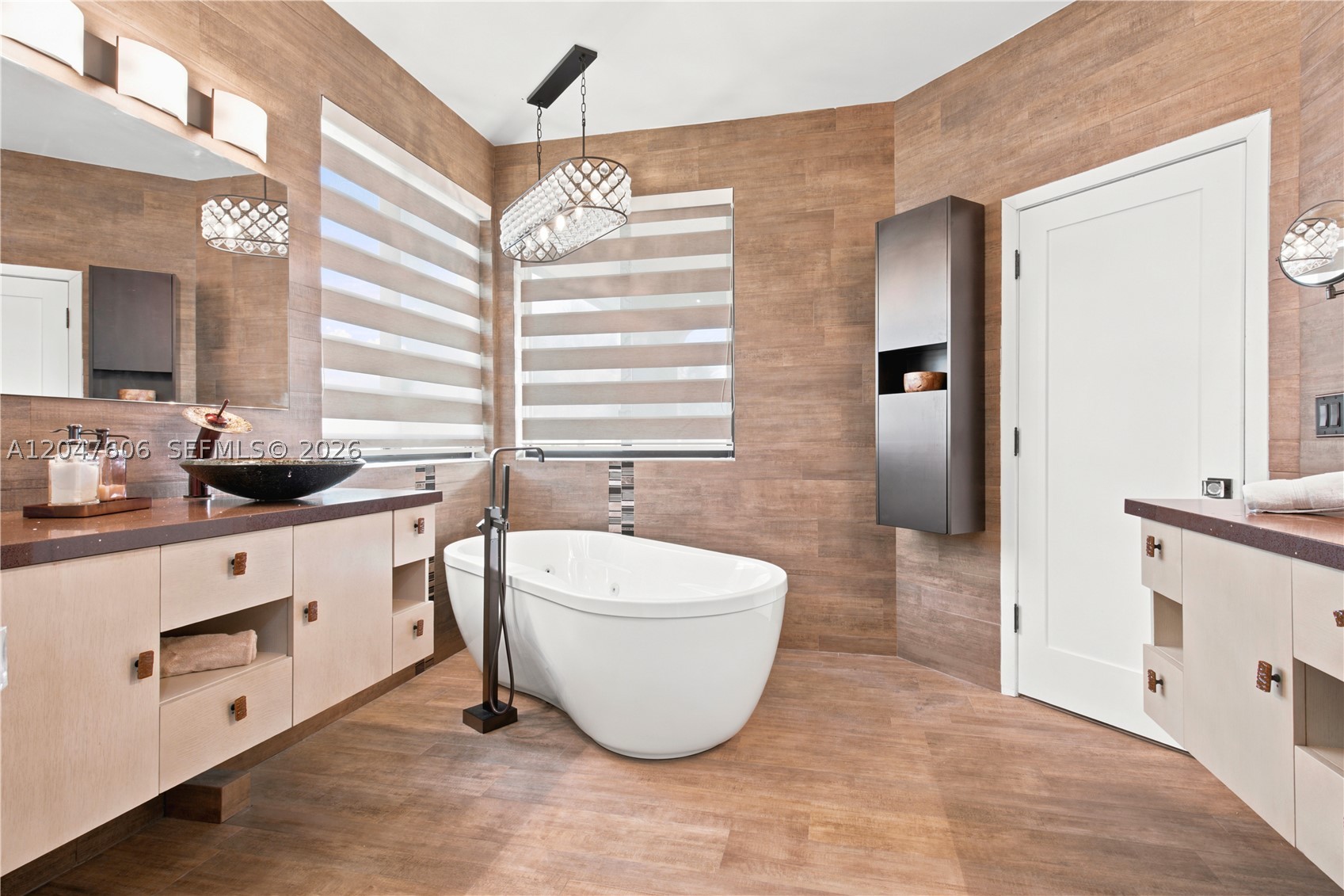 SUNSET LAKES PLAT ONE - Residential