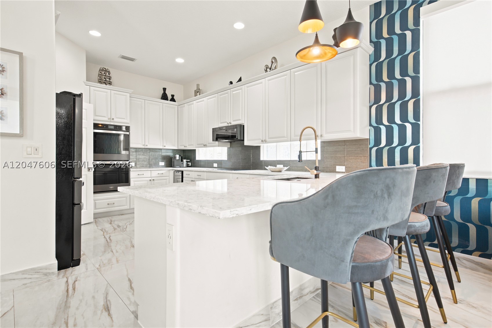 SUNSET LAKES PLAT ONE - Residential