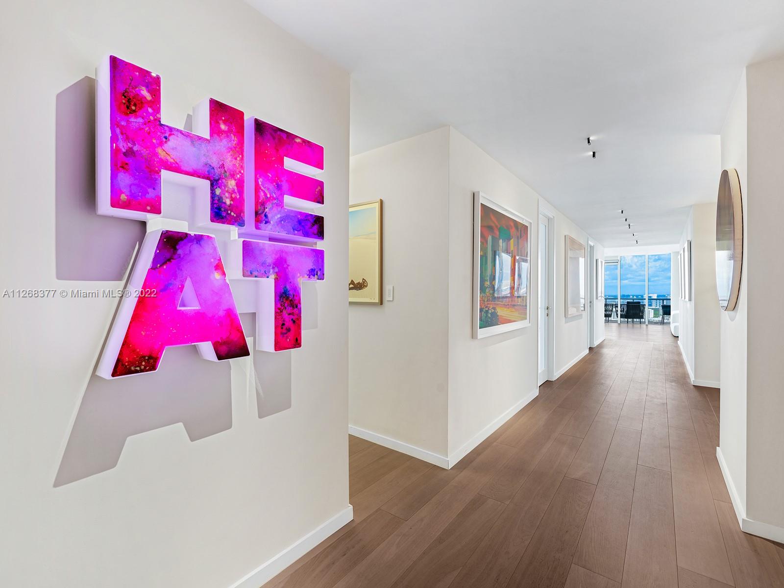CONTINUUM ON SOUTH BEACH - Residential