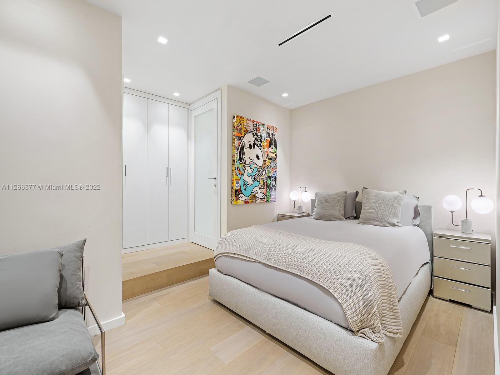 CONTINUUM ON SOUTH BEACH - Residential