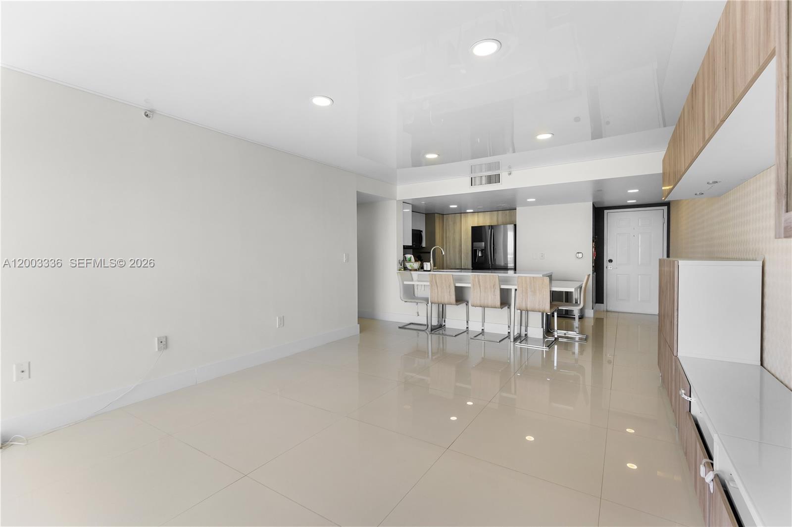 THE ASTON CONDO - Residential