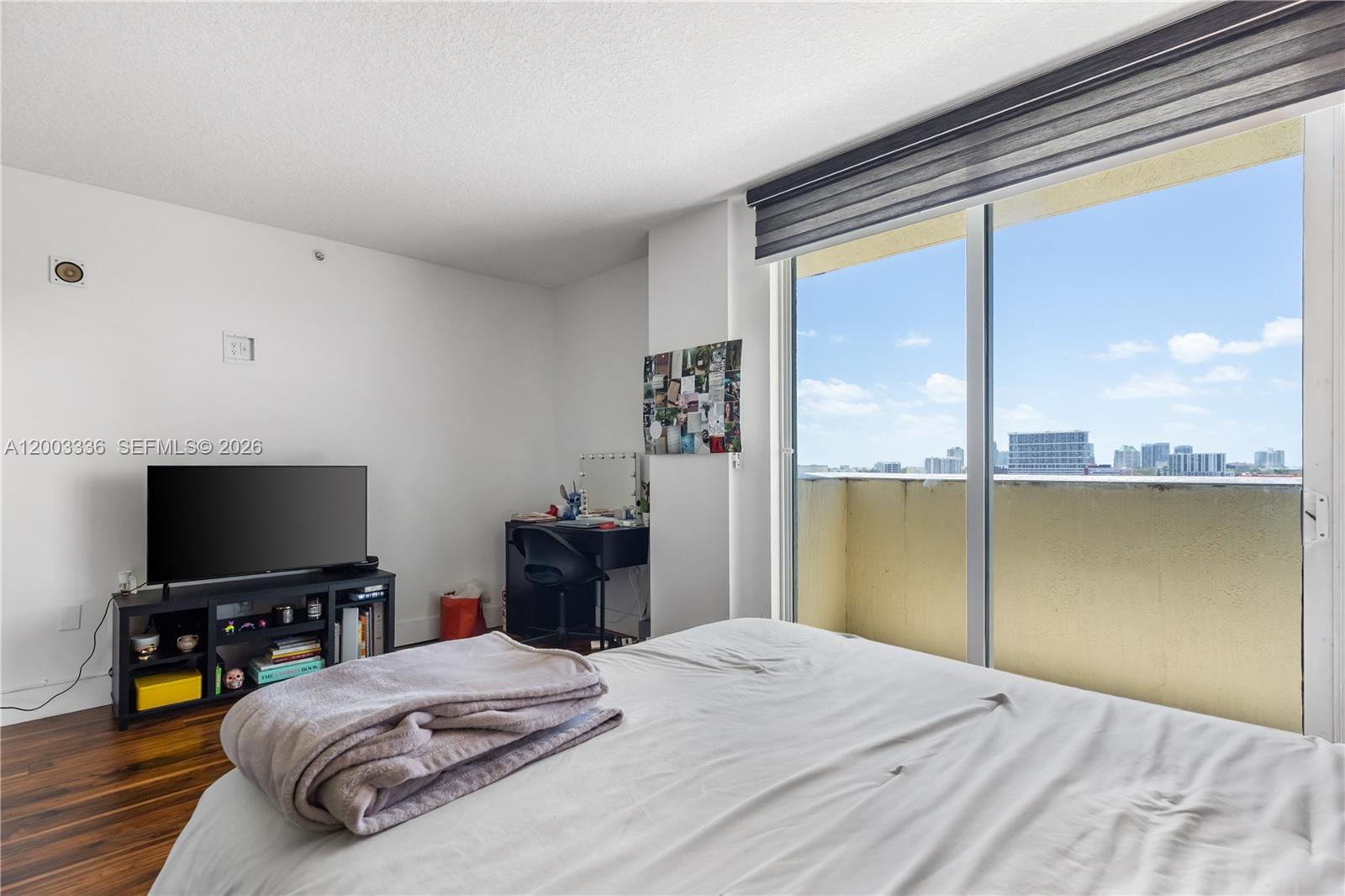 THE ASTON CONDO - Residential