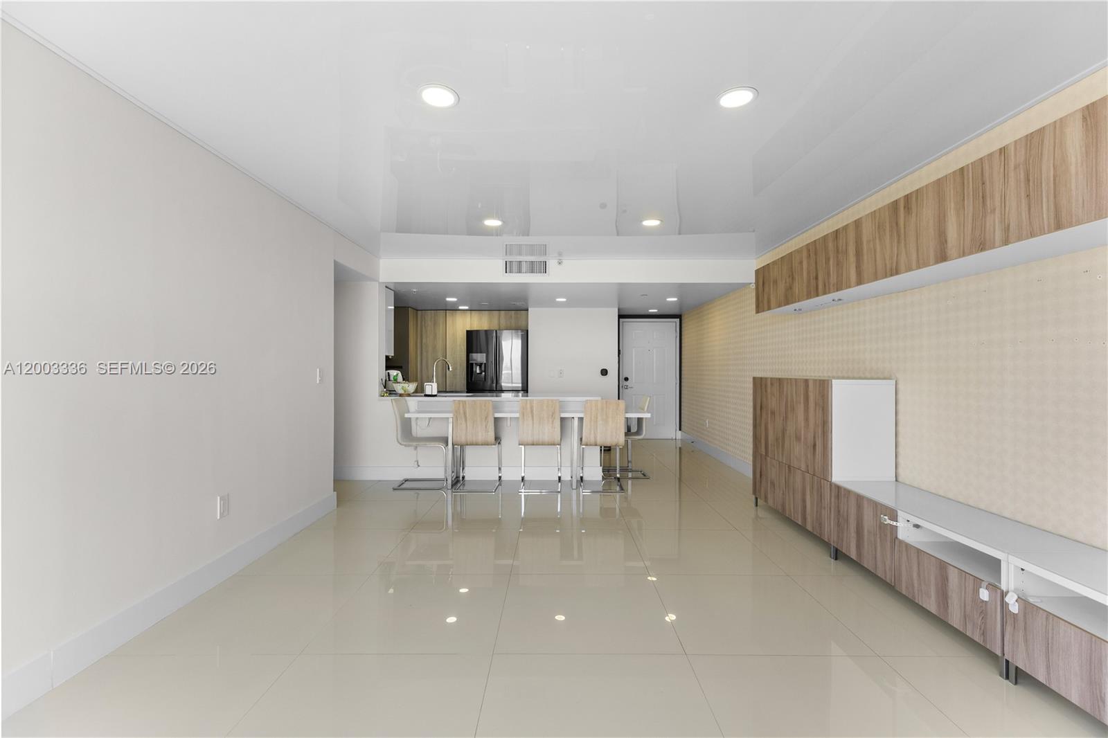 THE ASTON CONDO - Residential