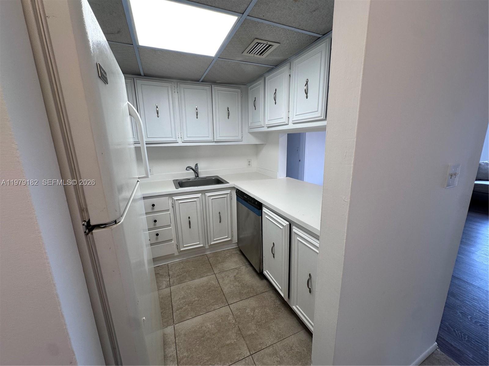TOWN SQUARE CONDO - Residential