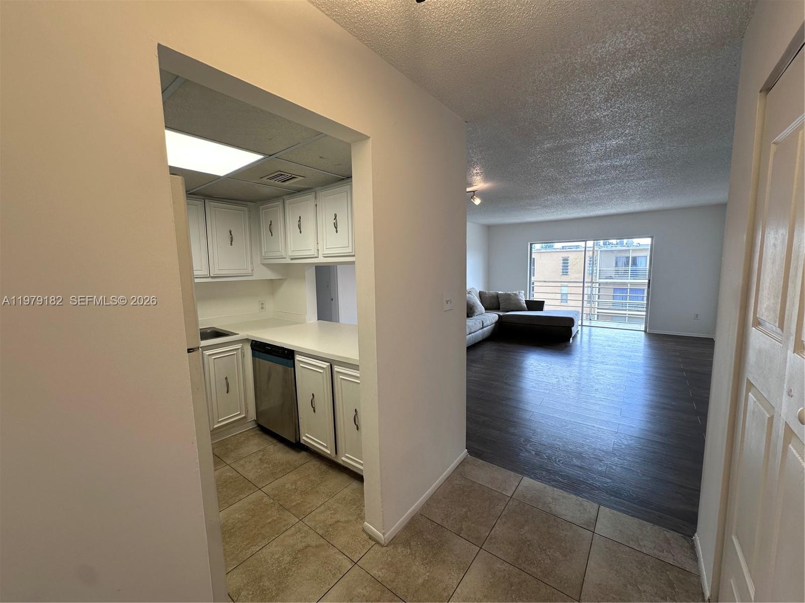 TOWN SQUARE CONDO - Residential