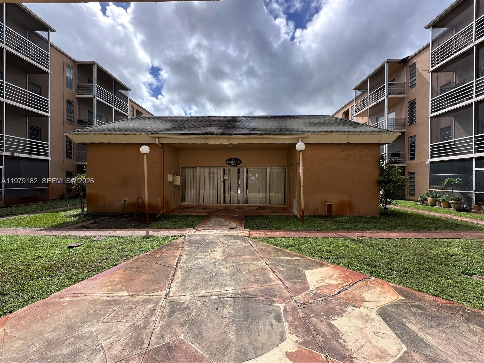 TOWN SQUARE CONDO - Residential