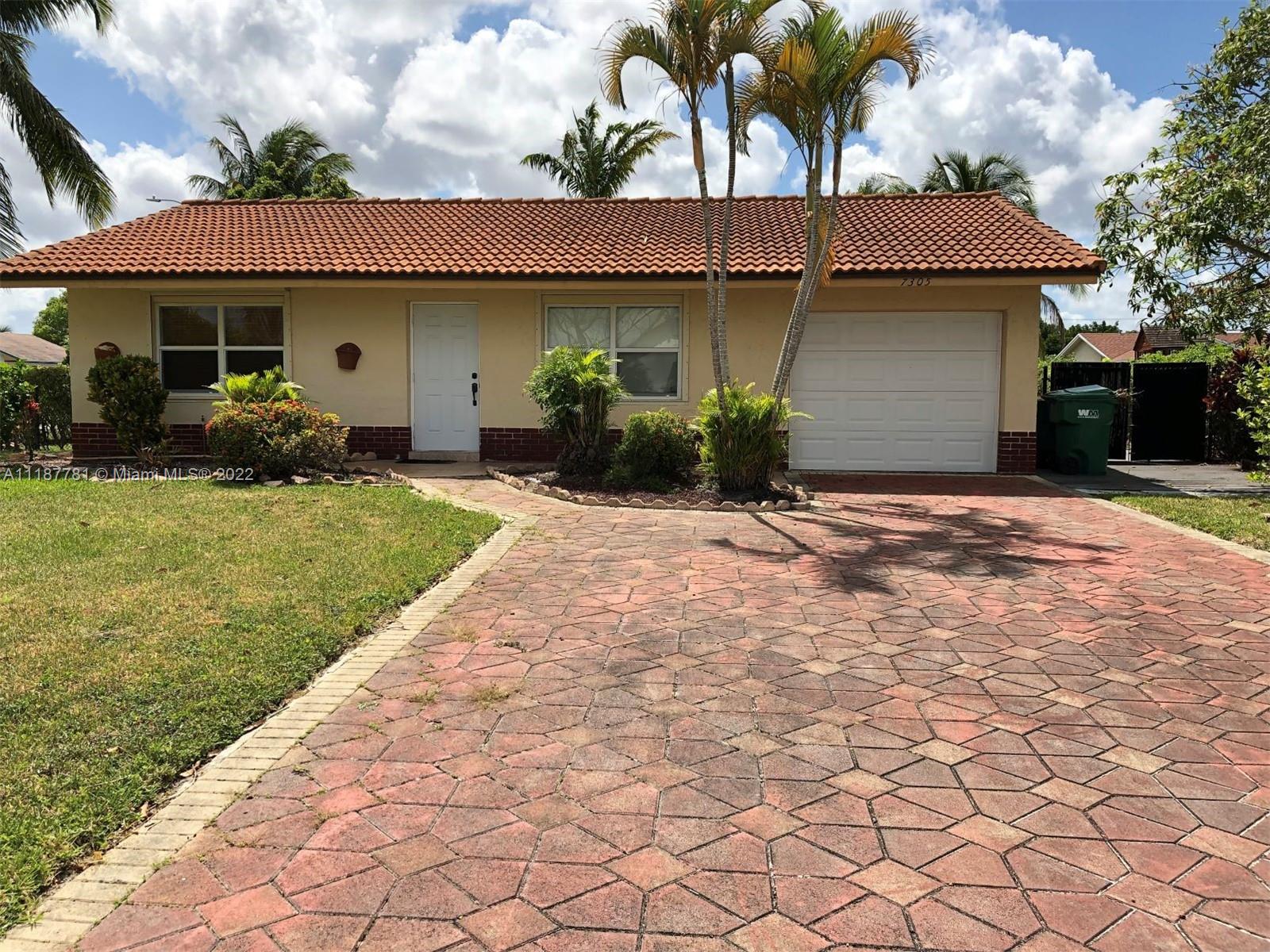 WESTWOOD COMMUNITY 3 - Residential Lease
