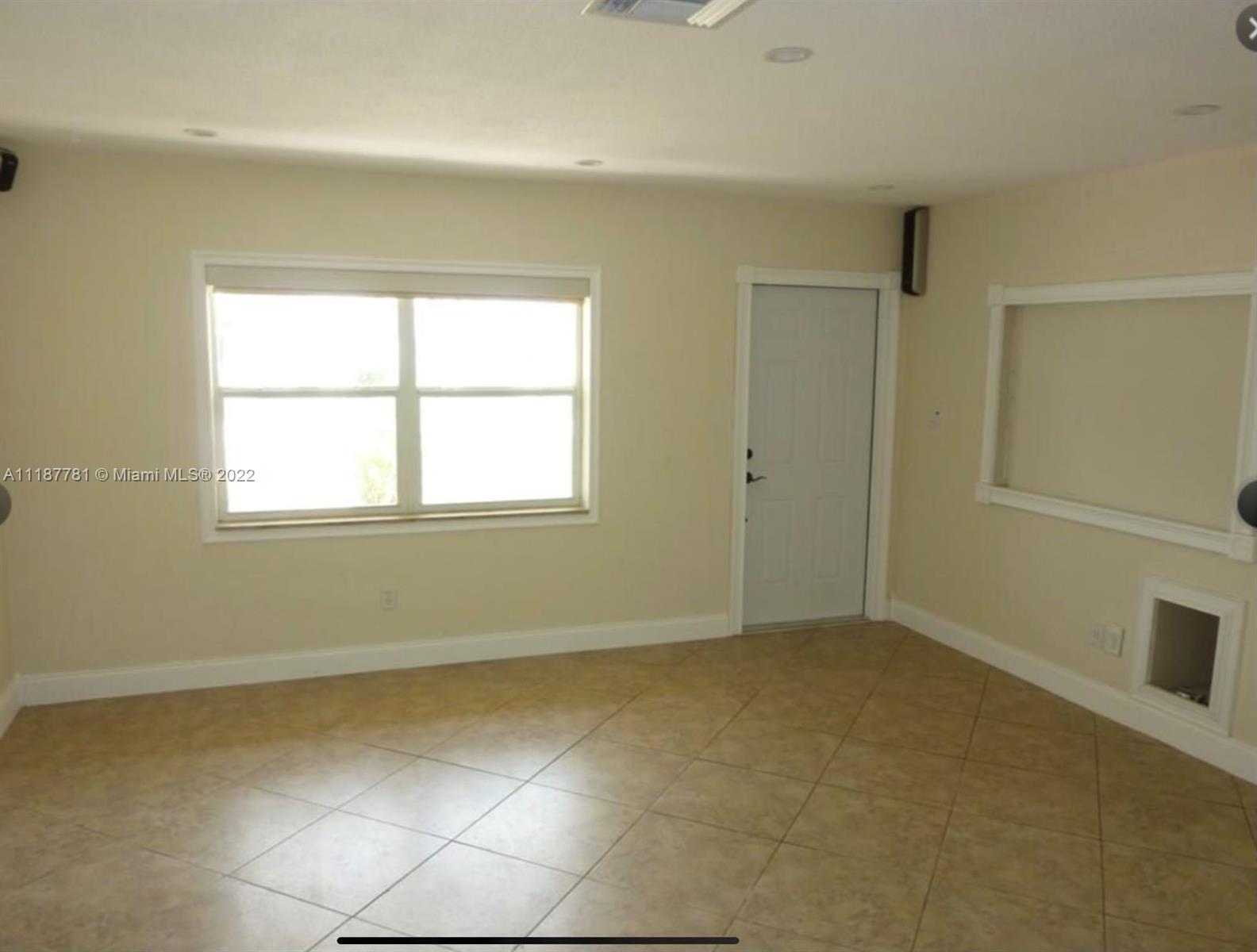 WESTWOOD COMMUNITY 3 - Residential Lease