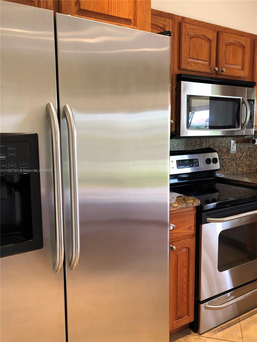 WESTWOOD COMMUNITY 3 - Residential Lease
