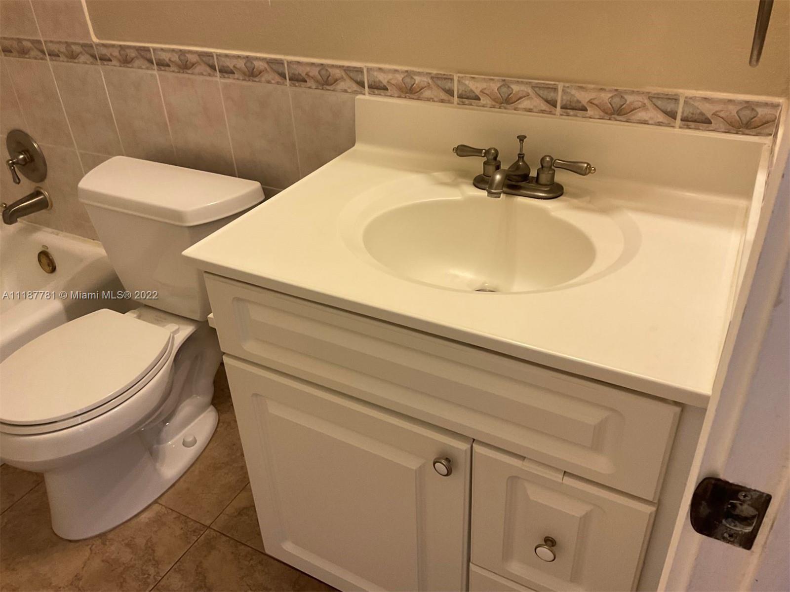 WESTWOOD COMMUNITY 3 - Residential Lease