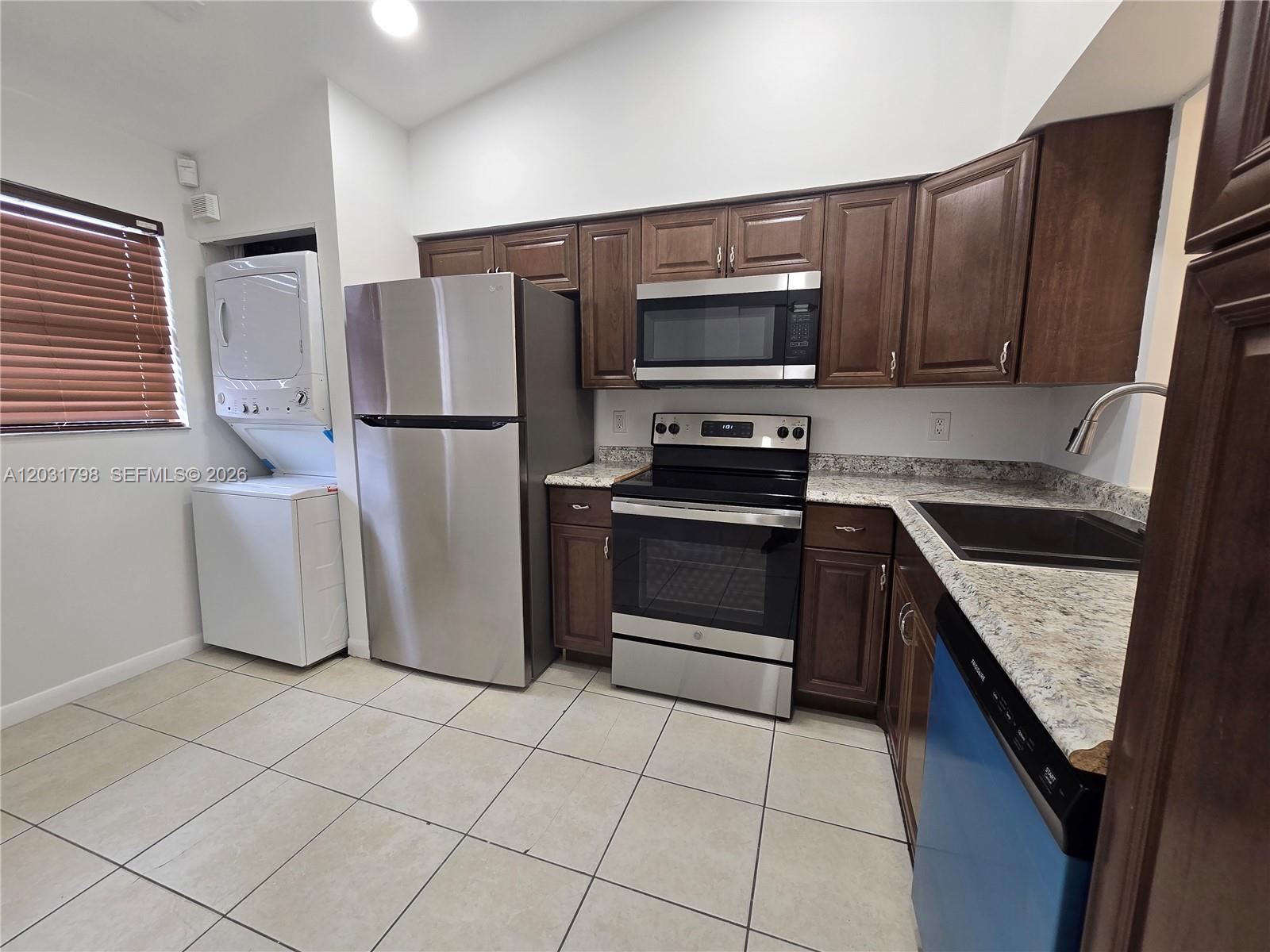 VERANO AT MIRAMAR CONDO - Residential Lease