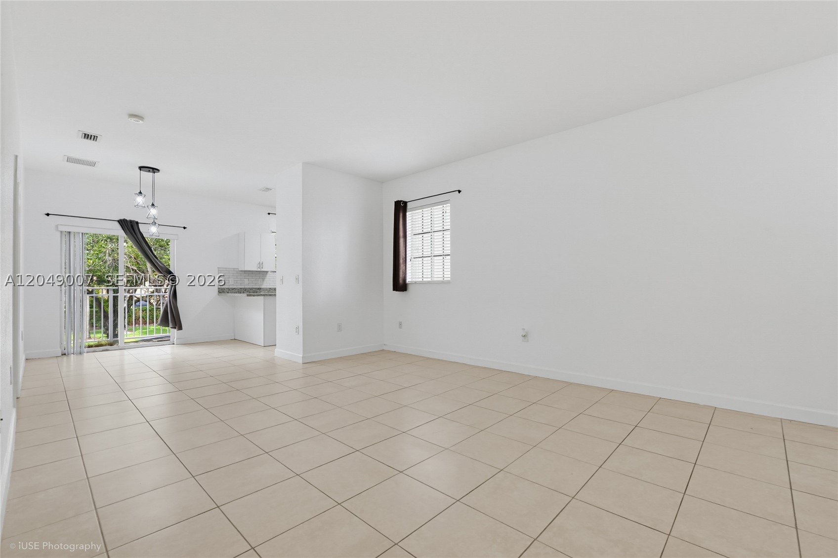 CARIBBEAN ISLES VILLAS CO - Residential Lease