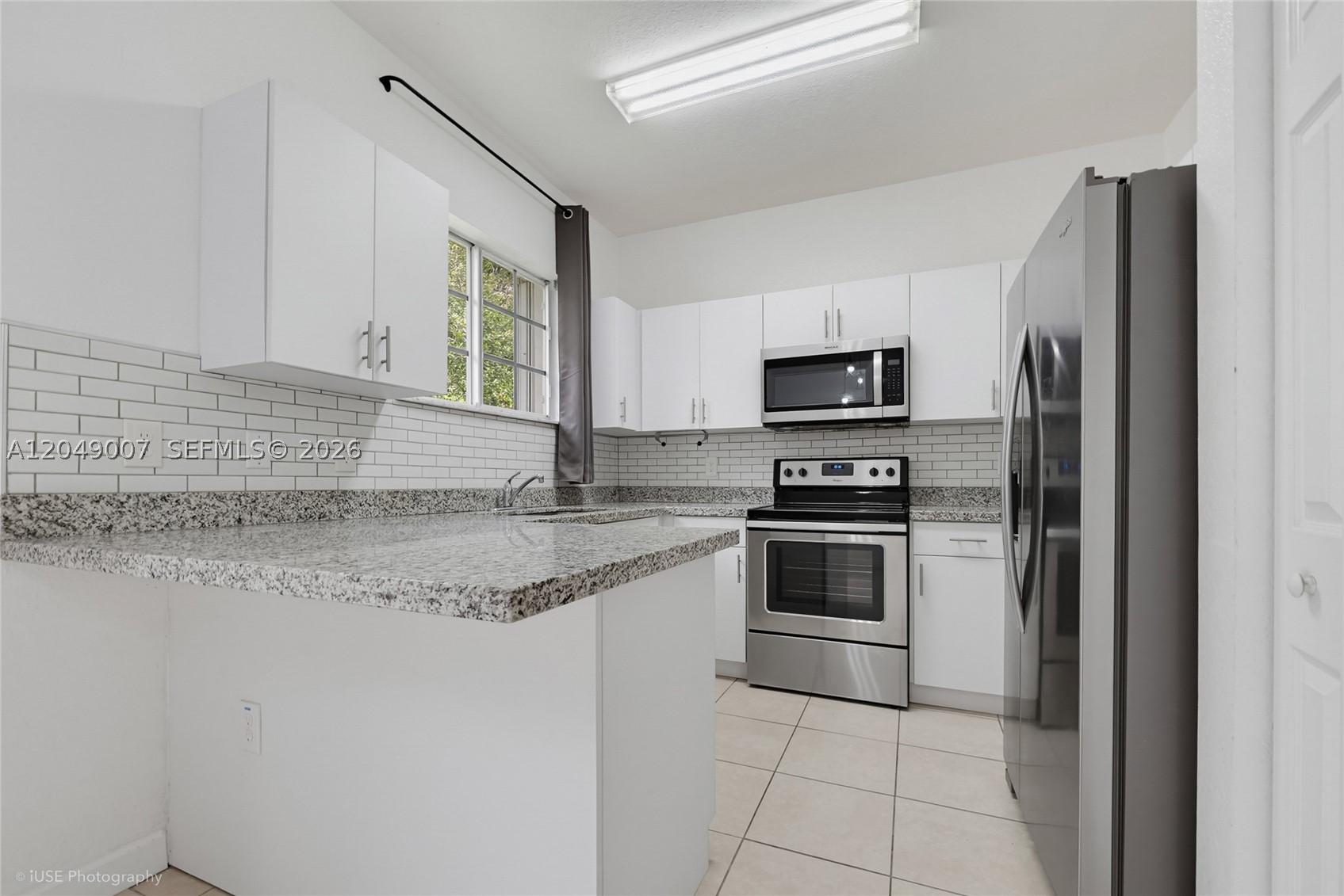 CARIBBEAN ISLES VILLAS CO - Residential Lease