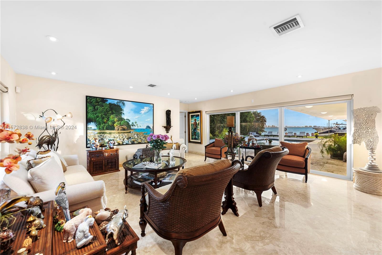 TROPICAL ISLE HOMES SUB 4 - Residential