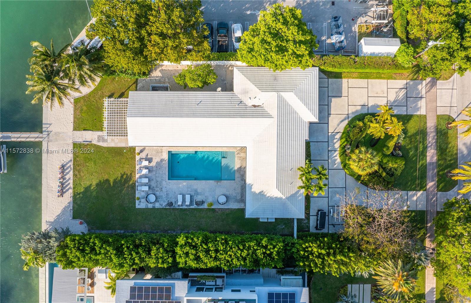 TROPICAL ISLE HOMES SUB 4 - Residential
