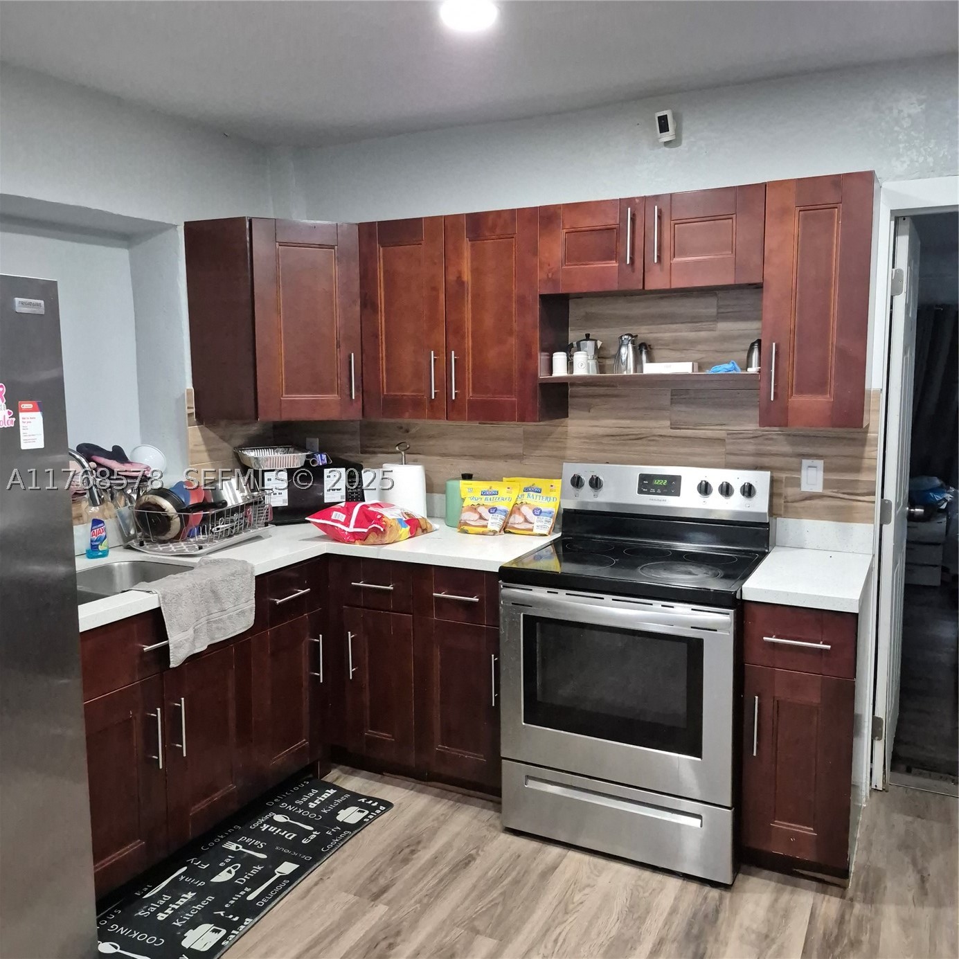 ARCOLA GARDENS - Residential