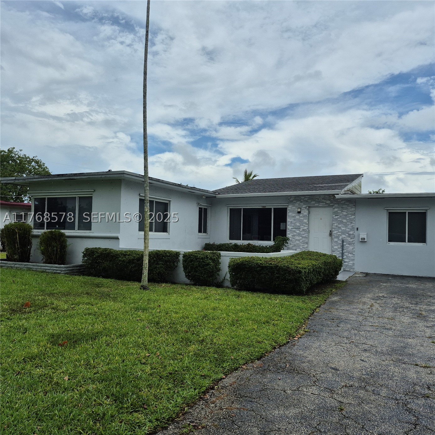 Great opportunity to purchase a single-family home already producing income. 4/4 Waterfront Home with over 2200 Sq Ft and a 9800 Sq Ft lot. This property is rented to a Corporate Tenant paying $5500 per month. This home has Four Bedrooms and Four Baths. Contact me today for more info. Potential income producing with current tenant. $5500 per month.