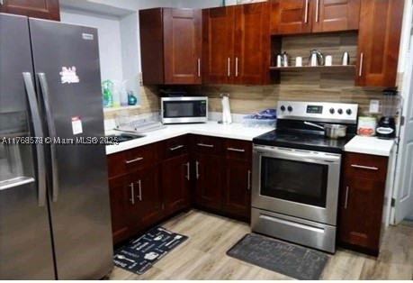 ARCOLA GARDENS - Residential
