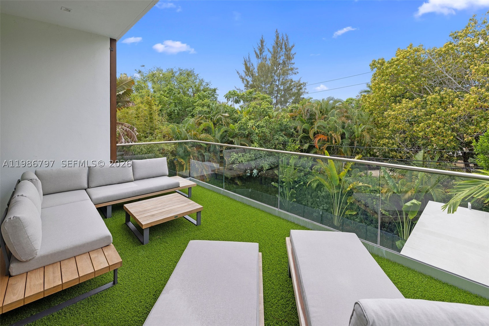 SURPRISE LAKE - Residential