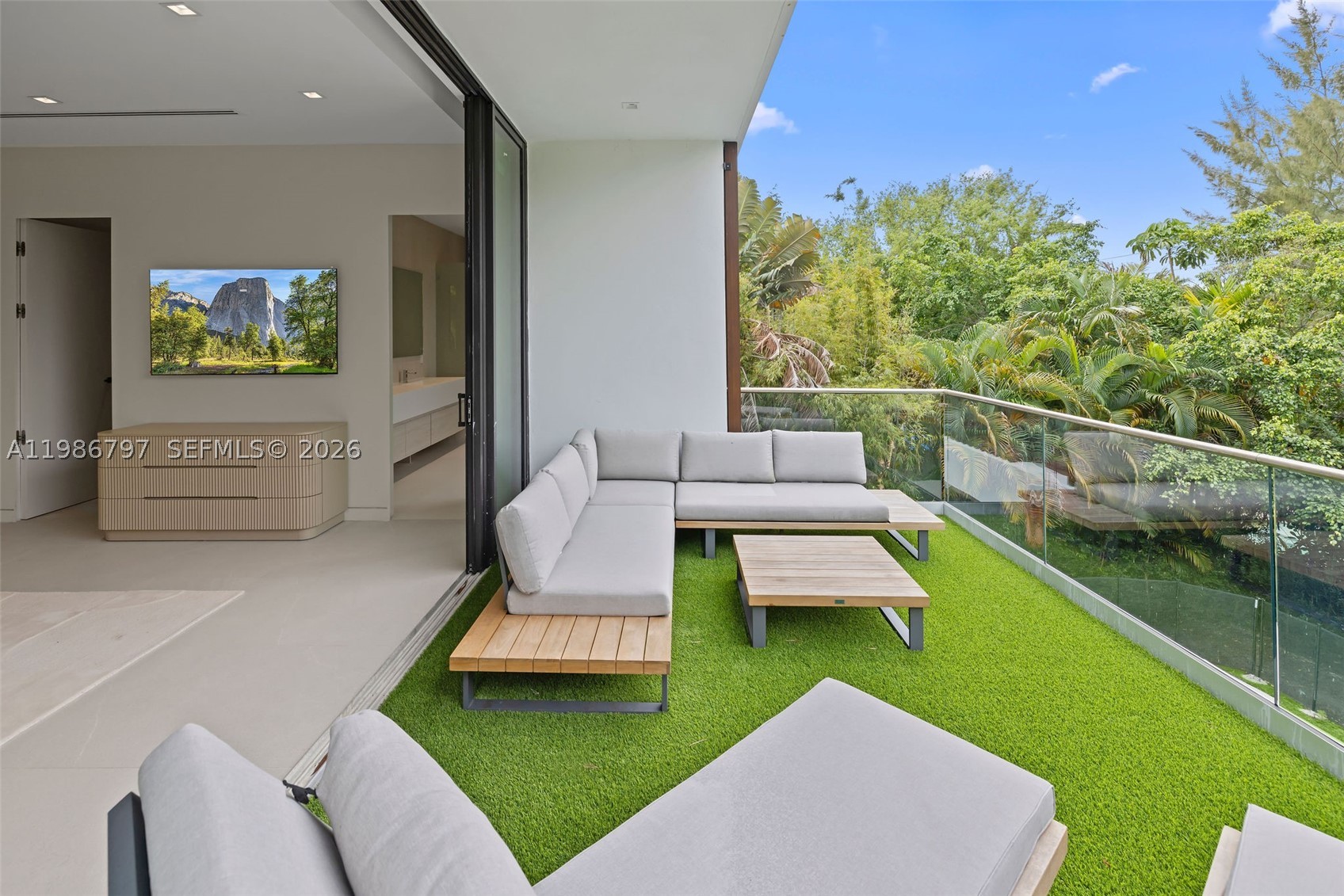 SURPRISE LAKE - Residential