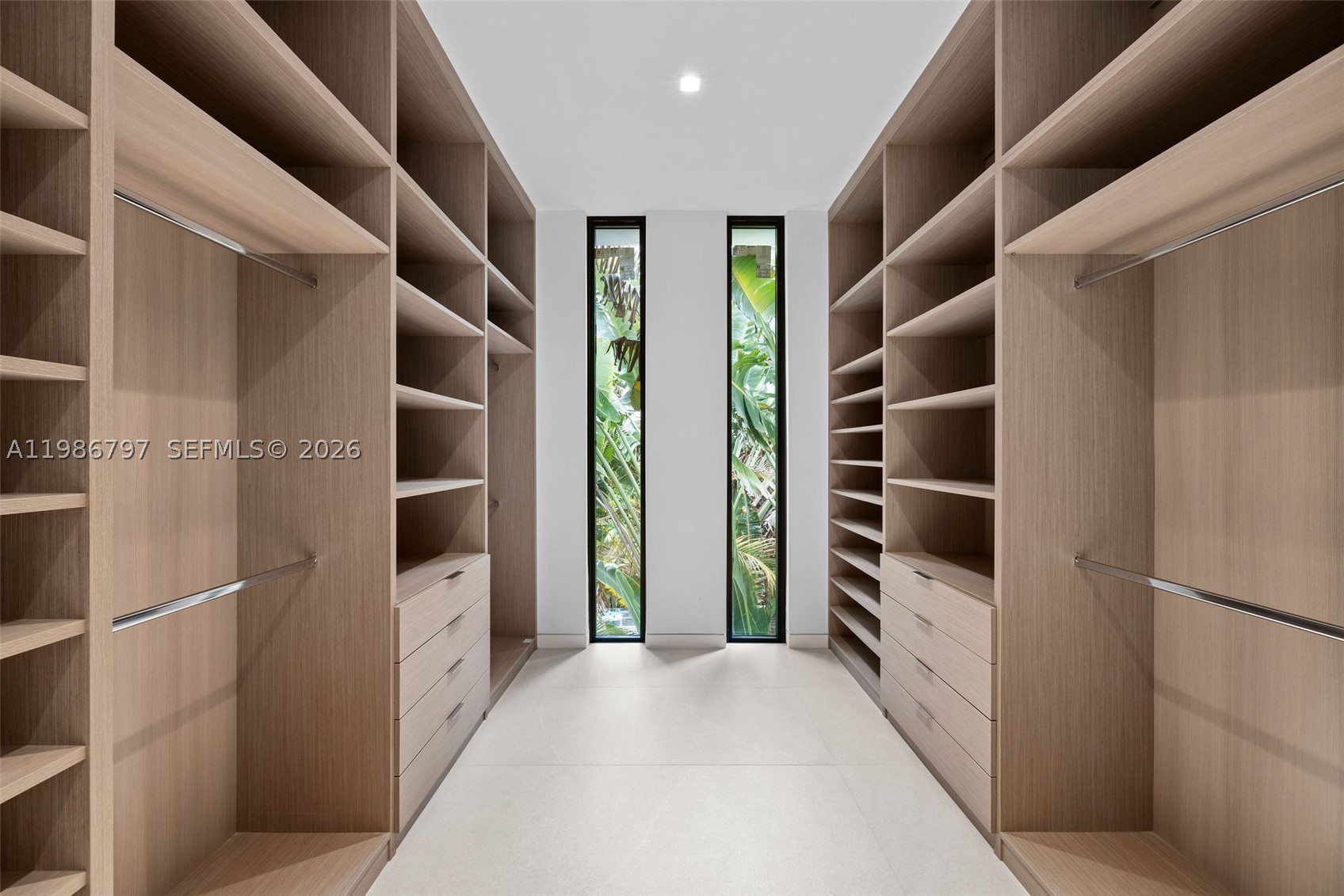 SURPRISE LAKE - Residential