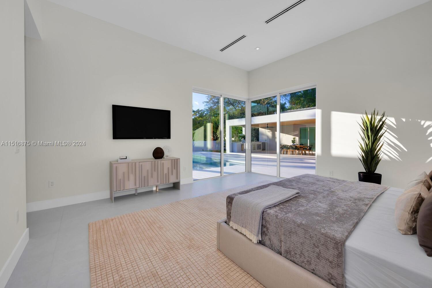 PALM MIAMI AMD - Residential