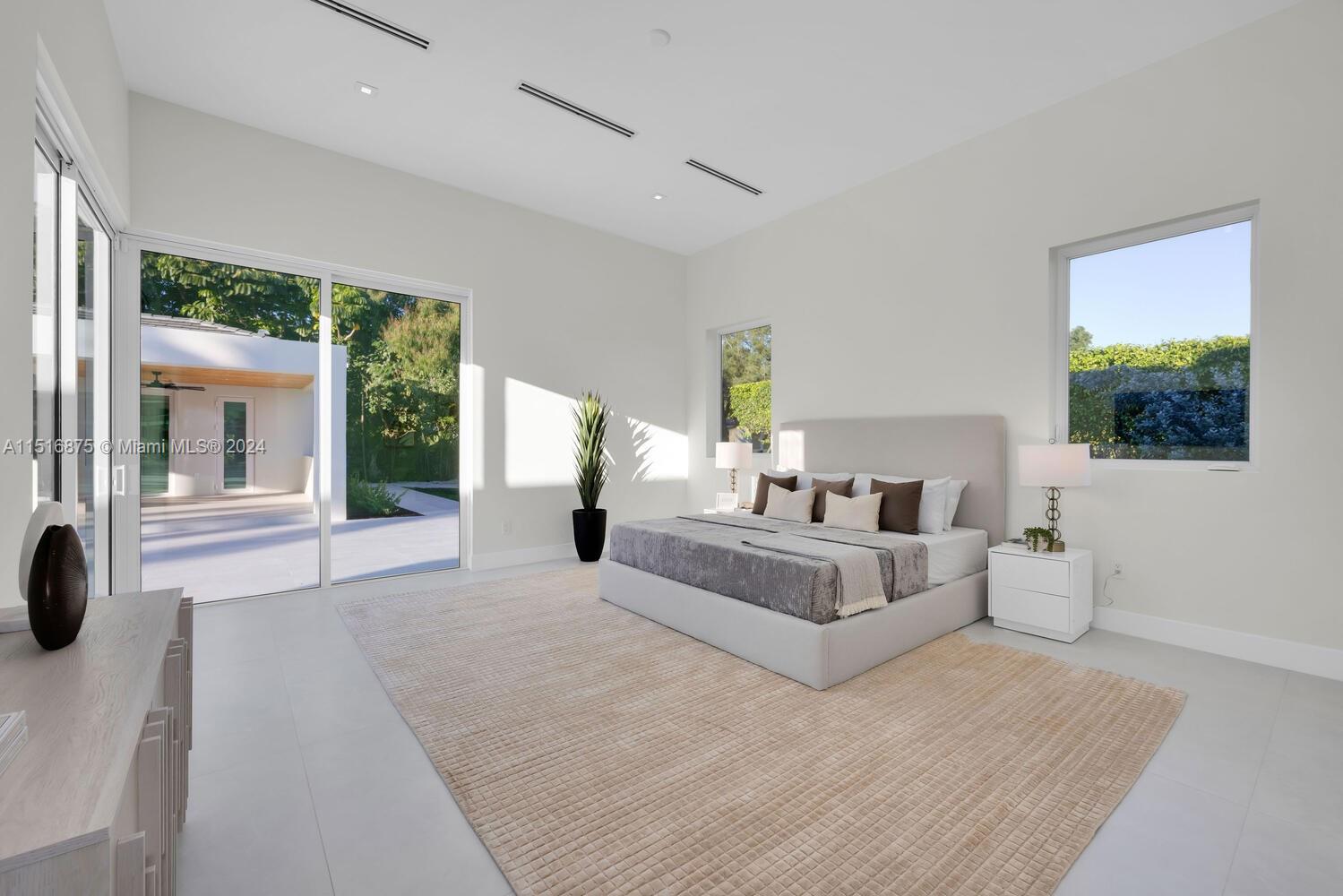 PALM MIAMI AMD - Residential