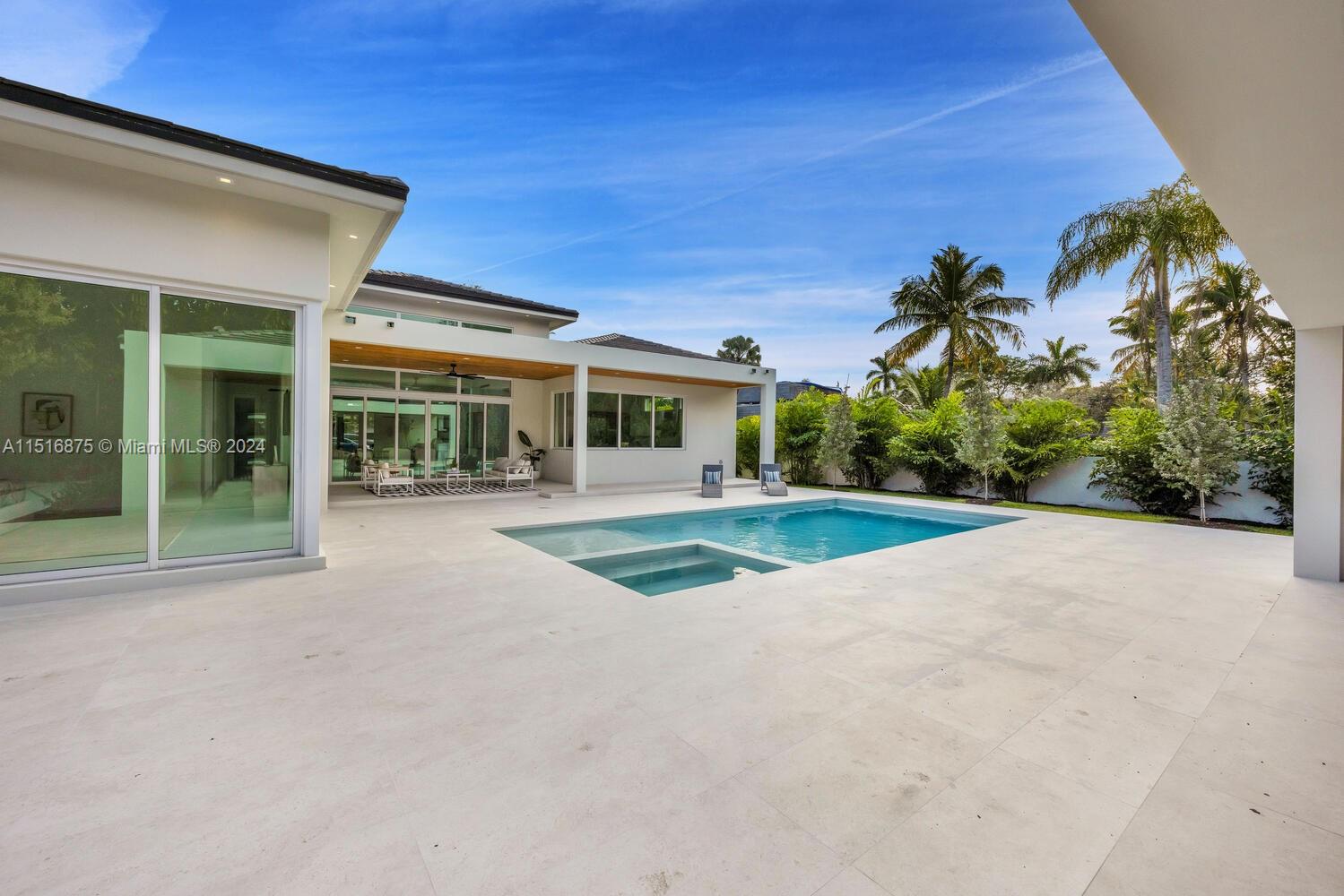 PALM MIAMI AMD - Residential
