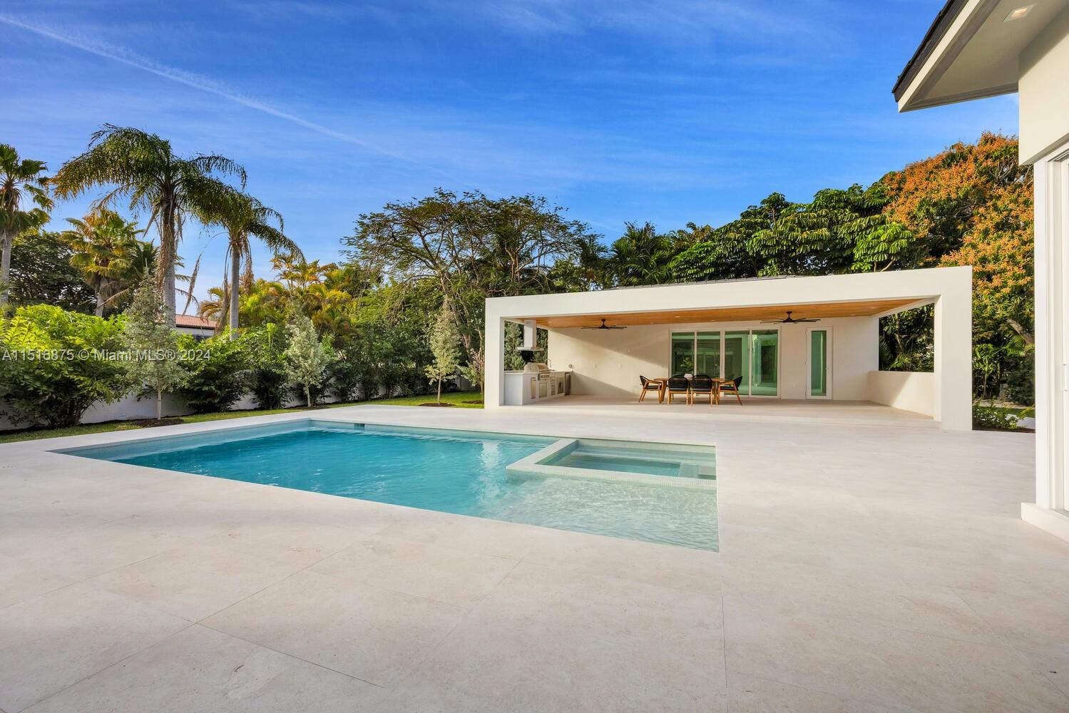 PALM MIAMI AMD - Residential