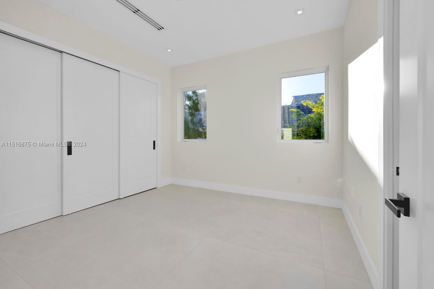PALM MIAMI AMD - Residential