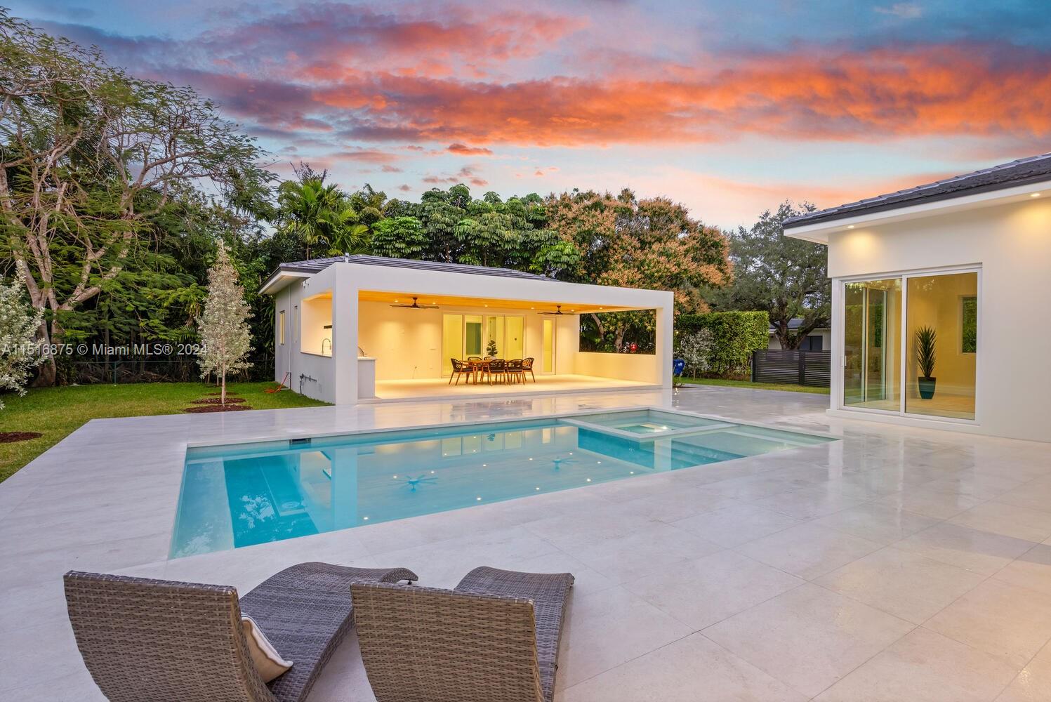 PALM MIAMI AMD - Residential