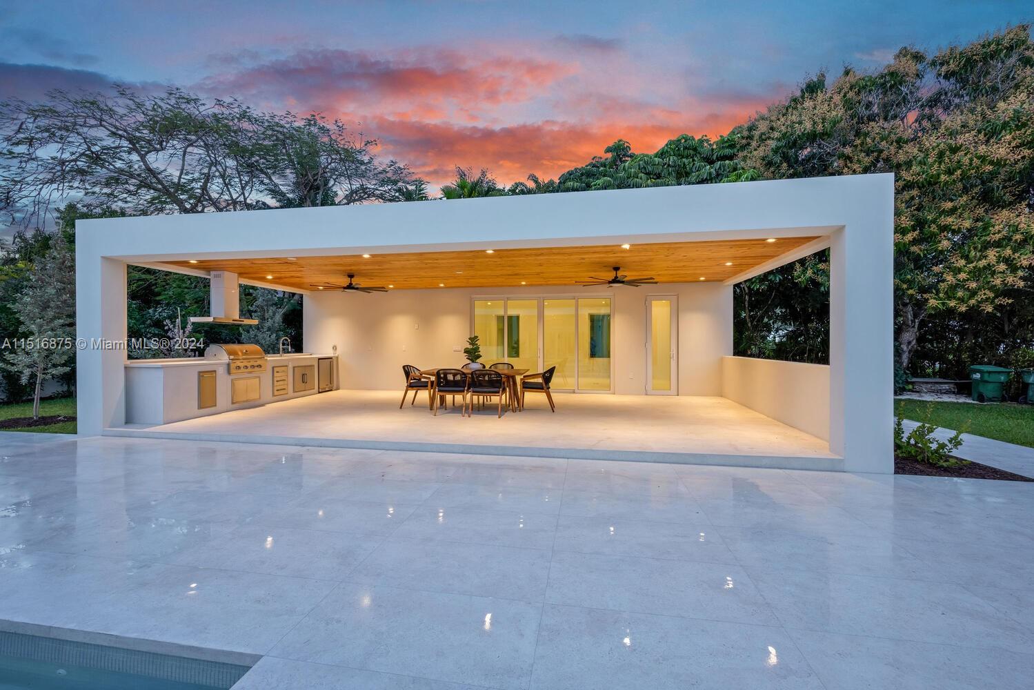 PALM MIAMI AMD - Residential