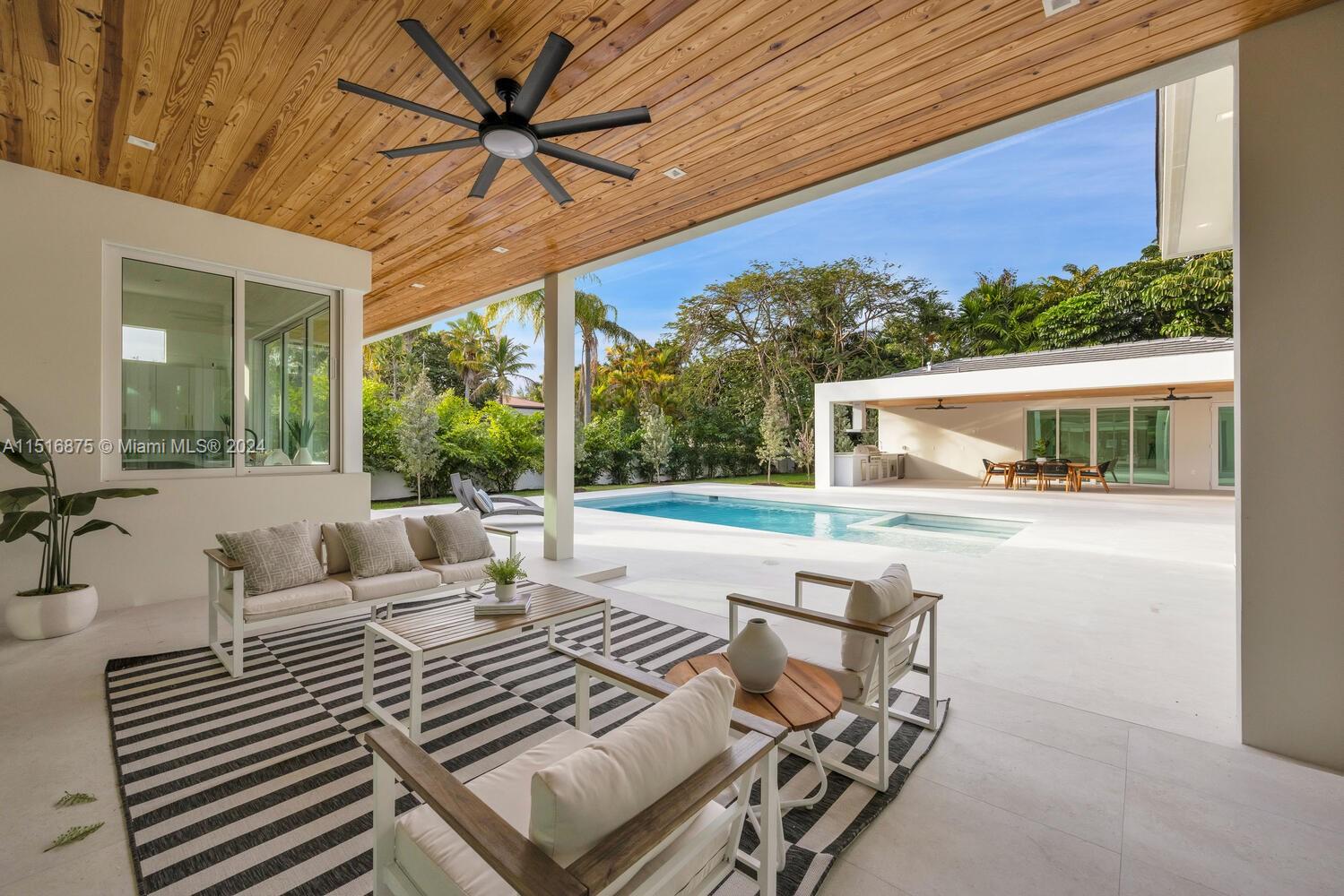 PALM MIAMI AMD - Residential